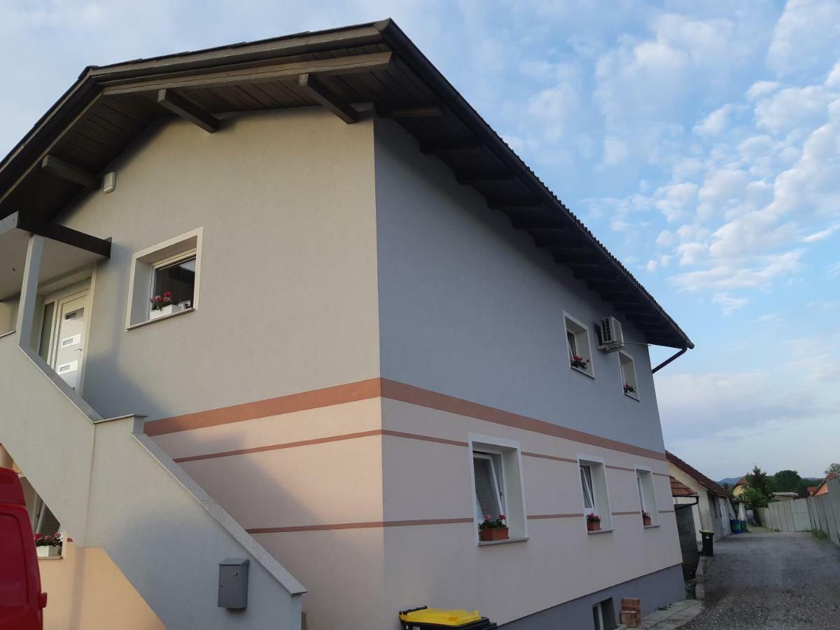 Sanja Near To Ljubljana * Preserje pri Radomljah